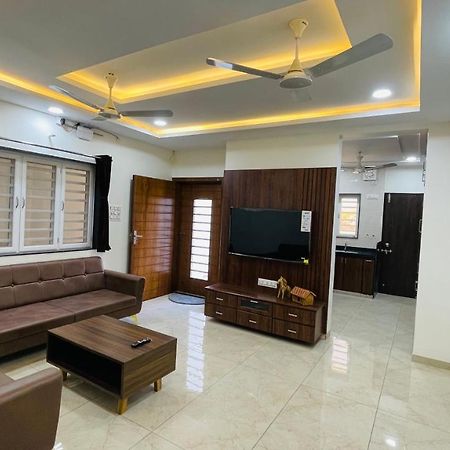 Luxurious 3 Bhk Villa In Bhuj - Shivani Homestay Kültér fotó